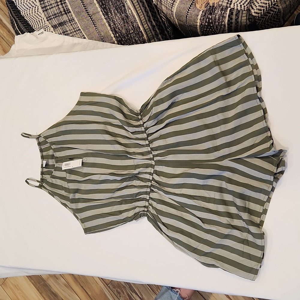 Old Navy Romper Size M